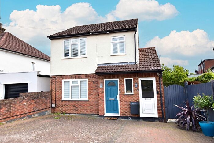 1 Bedroom Maisonette For Sale In Cherry Tree Road, Watford, WD24