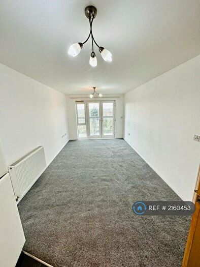 1 Bedroom Flat To Rent In Kittiwake House, Slough, SL1