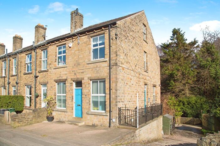 4 Bedroom End Of Terrace House For Sale In Abbey Road, Shepley, Huddersfield, HD8