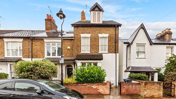 1 Bedroom Flat For Sale In Green Lane, London, W7