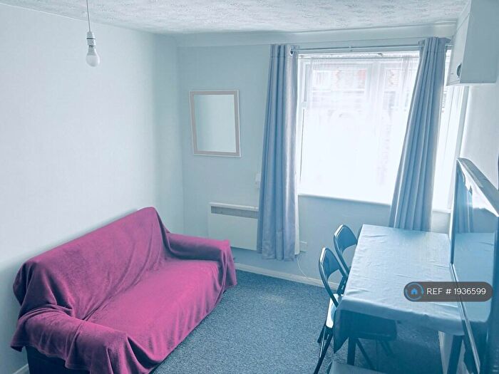 1 Bedroom Flat To Rent In Southampton Street, Reading, RG1