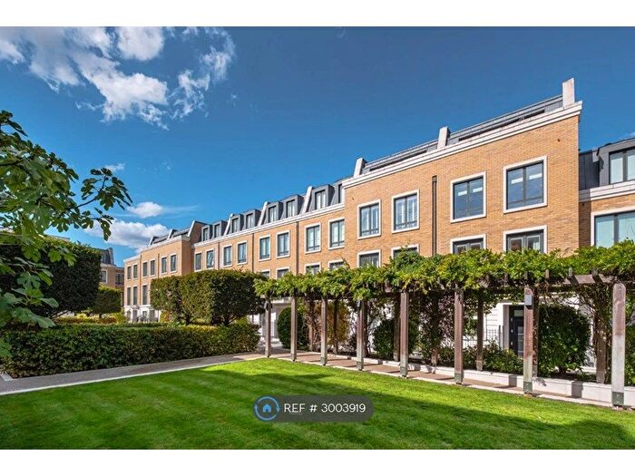 3 Bedroom Semi-Detached House To Rent In Rainsborough Square, London, SW6