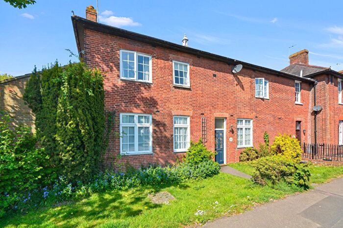 3 Bedroom End Of Terrace House For Sale In Kennington Road, Willesborough, TN24