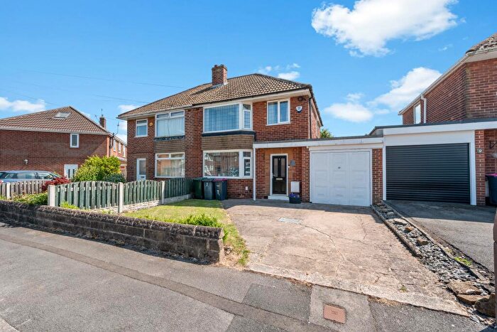 3 Bedroom Semi-Detached House For Sale In Hollys House Road, Ravenfield, Rotherham, S65