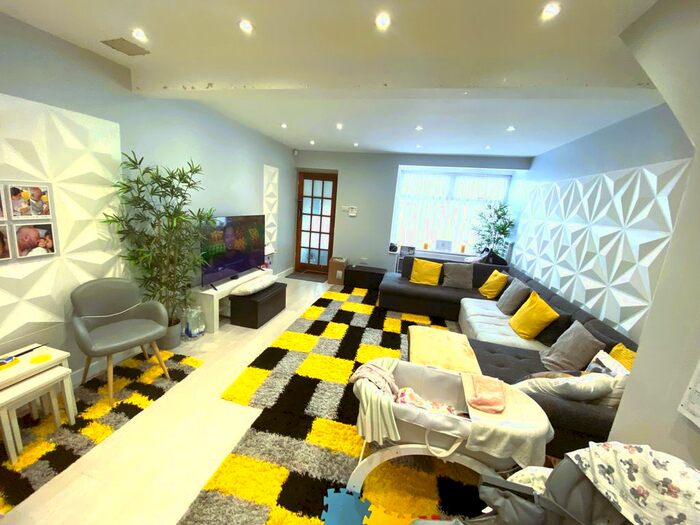 2 Bedroom Terraced House To Rent In Oval Road North, Dagenham, RM10