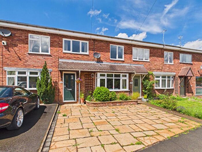 3 Bedroom Terraced House For Sale In Duttons Close, Stratford-Upon-Avon, CV37