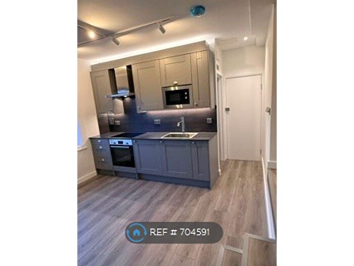 Studio To Rent In Barnehurst, Bexleyheath, DA7