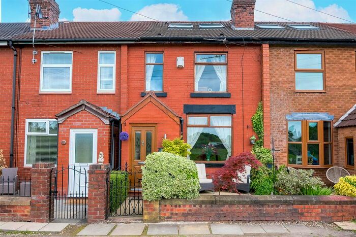3 Bedroom Terraced House For Sale In Third Avenue, Astley, Manchester, M29