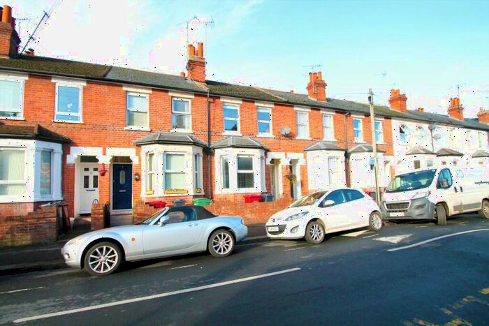 3 Bedroom Terraced House To Rent In York Road, Reading, Berkshire, RG1
