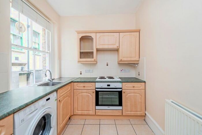 1 Bedroom Flat To Rent In Kensington Hall Gardens, Beaumont Avenue, London, W14