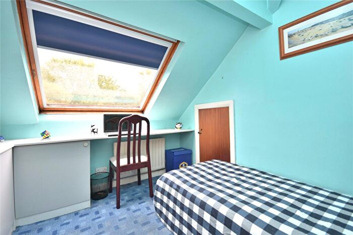 3 Bedroom Bungalow For Sale In Kelmscott Lane, Leeds, West Yorkshire, LS15