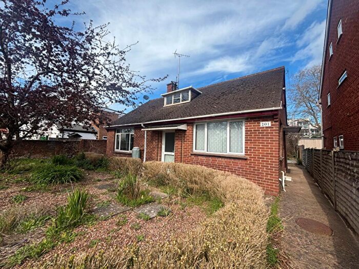 3 Bedroom Detached Bungalow To Rent In Topsham Road, Exeter, EX2