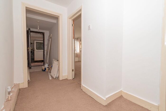 1 Bedroom Flat For Sale In Marlborough Road, Ramsgate, CT11