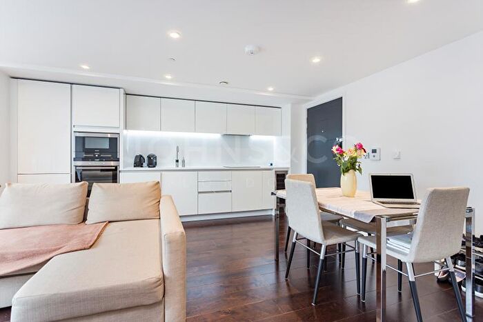 2 Bedroom Apartment To Rent In Eagle Point, City Road, London, EC1V