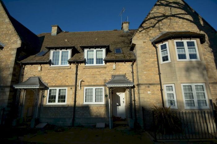 2 Bedroom Terraced House To Rent In Station Road, Stamford, PE9