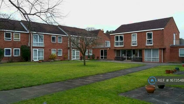 1 Bedroom Flat To Rent In Lynwood Drive, Andover, SP10