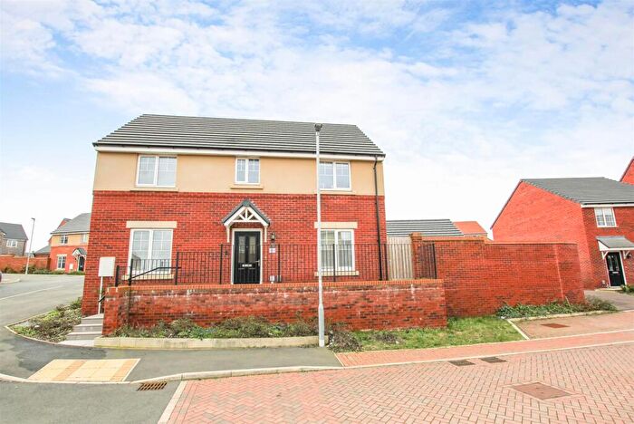 4 Bedroom Detached House For Sale In Dixon Mews, Kettering, NN15