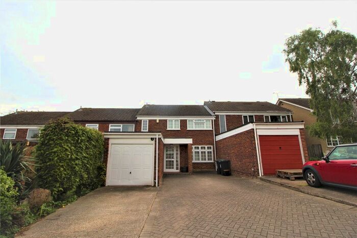 4 Bedroom Terraced House To Rent In Glen View, Gravesend, Kent, DA12