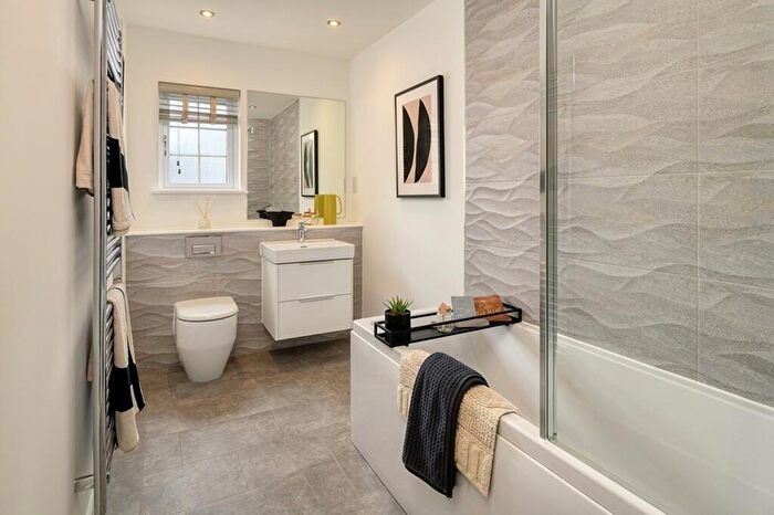 3 Bedroom End Of Terrace House For Sale In Eaglesham Road, Jackton, G75