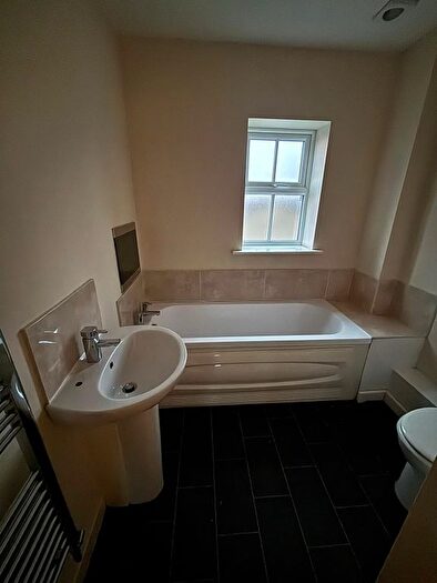 4 Bedroom Town House To Rent In Alder Mews, Batley, WF17