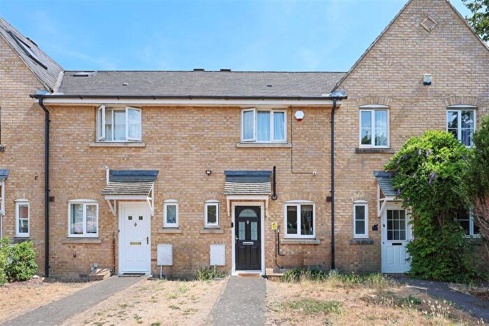 2 Bedroom Terraced House For Sale In Hubbards Close, Hillingdon, UB8