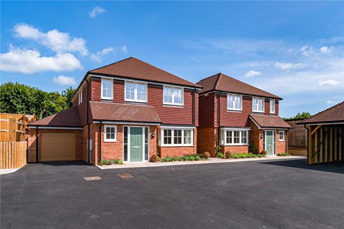 4 Bedroom Detached House For Sale In Twyford Rise, South Lane, Clanfield, Hampshire, PO8