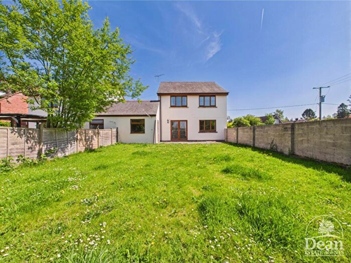 4 Bedroom Link Detached House For Sale In Ellwood, Nr. Coleford, GL16