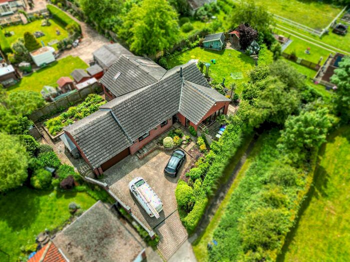 5 Bedroom Detached Bungalow For Sale In Highfield Terrace, Glentham, LN8