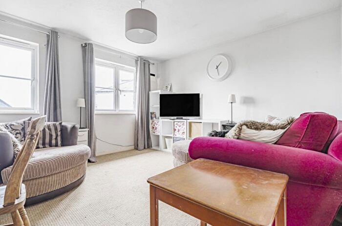 1 Bedroom Apartment To Rent In Queens Road, Guildford, GU1