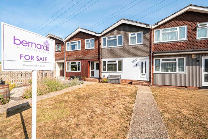 3 Bedroom Terraced House For Sale In Cherry Tree Avenue, Waterlooville, PO8