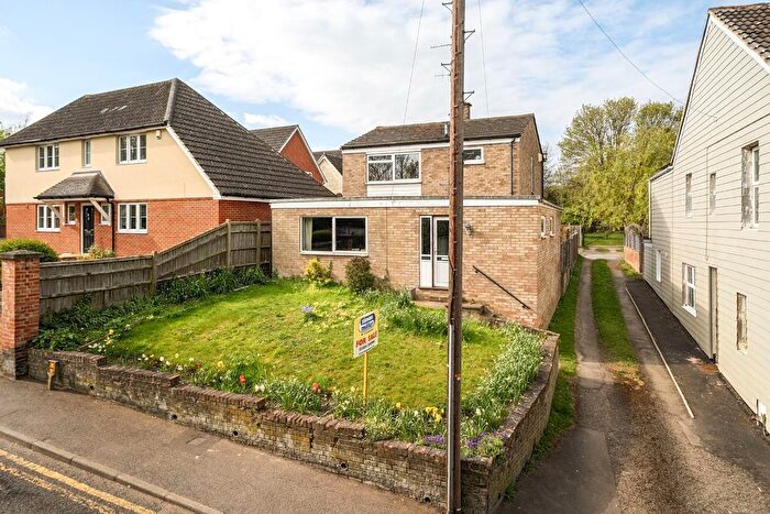 3 Bedroom Detached House For Sale In High Street, Halling, Rochester, ME2