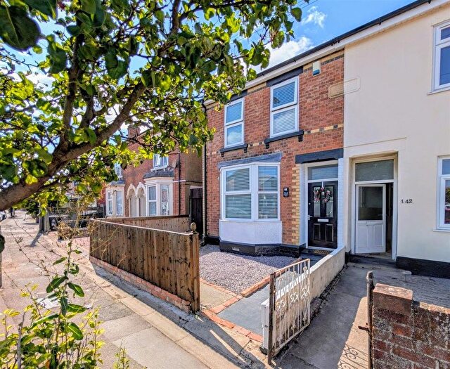 2 Bedroom Semi-detached House For Sale In Bristol Road, Gloucester, GL1