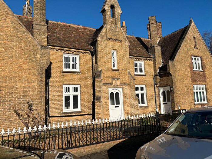 2 Bedroom House To Rent In High Street, Ramsey, PE26