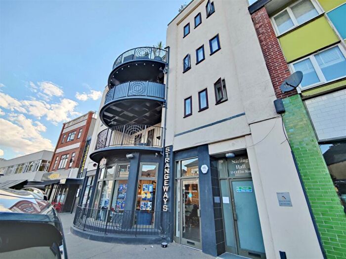 2 Bedroom Apartment To Rent In Stirling Hall, - Elm Road, Leigh On Sea, SS9