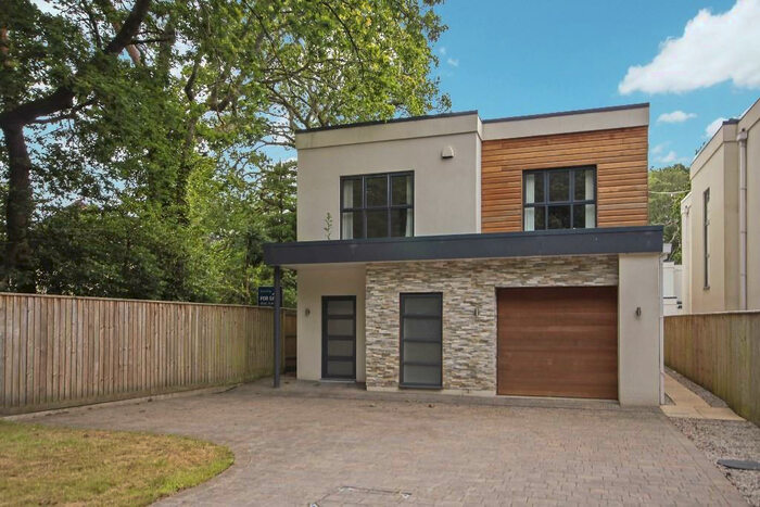 4 Bedroom Detached House To Rent In Balcombe Road, Poole, Dorset, BH13