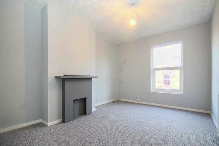 2 Bedroom Flat To Rent In Roseneath Street, Leeds, LS12