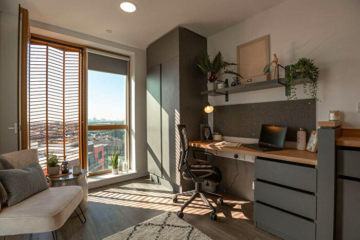 1 Bedroom House To Rent In Perth Road, London, IG2