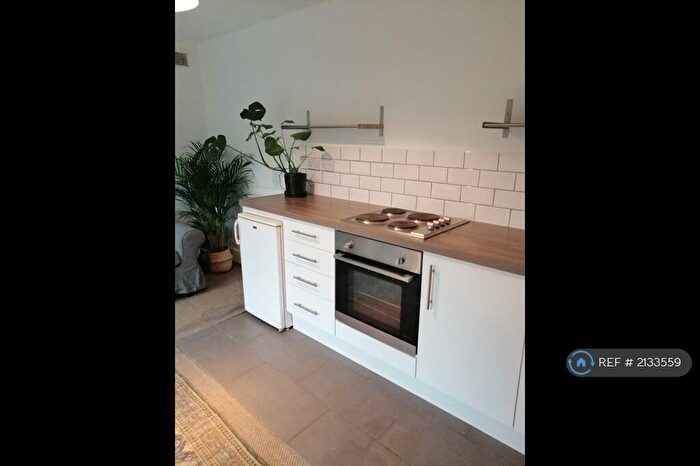 Studio To Rent In Hartley Road, London, E11