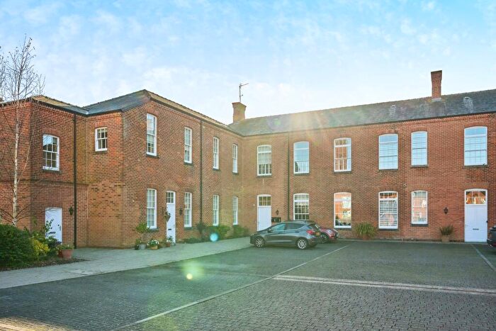 3 Bedroom Apartment To Rent In Whitecroft Park, Gatcombe, PO30