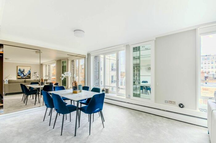 2 Bedroom Flat To Rent In Bourdon Street, Mayfair, London, W1K