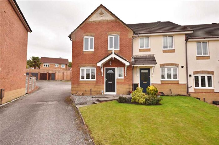 3 Bedroom Town House To Rent In The Willows, Eaves Green, Chorley, PR7