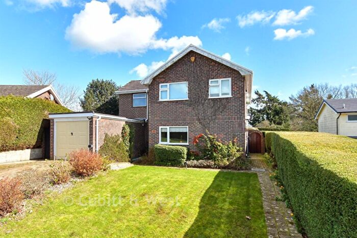 4 Bedroom Detached House For Sale In Glebelands, Pulborough, West Sussex, RH20