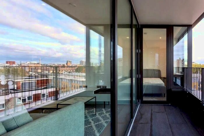 2 Bedroom Flat To Rent In Cremer Street, Hoxton, London, E2