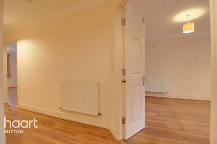 2 Bedroom Apartment For Sale In Western Road, Sutton, SM1