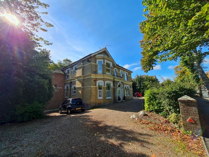 1 Bedroom Flat To Rent In Victoria Avenue, Shanklin, PO37