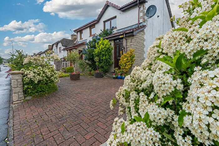 2 Bedroom Semi-Detached House For Sale In Dora Court, Lumphinnans, Cowdenbeath, KY4