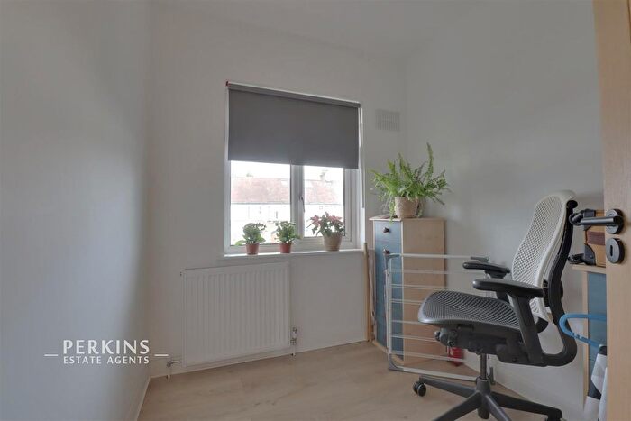 3 Bedroom Terraced House For Sale In Jeymer Drive, Greenford, UB6