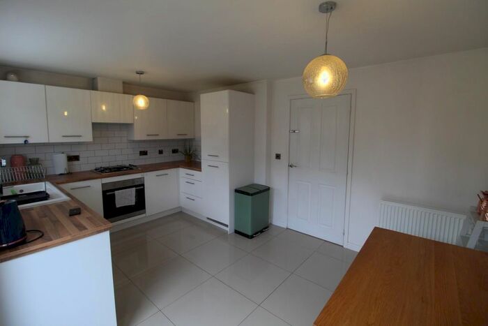 3 Bedroom Semi-Detached House For Sale In Viscount Street, Fitzwilliam, Pontefract, WF9