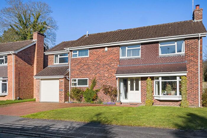 5 Bedroom Detached House For Sale In Orwell Close, Caversham, Reading, RG4