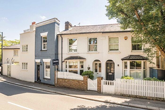 3 Bedroom Property For Sale In High Street, Hampton, TW12